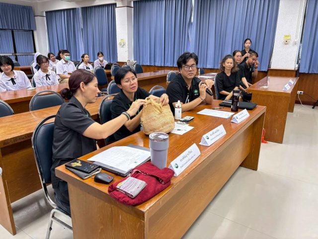 LINE_ALBUM_รูปกิจกรรมงานประกวดสิ่งประดิษฐ์วันที_260618_116