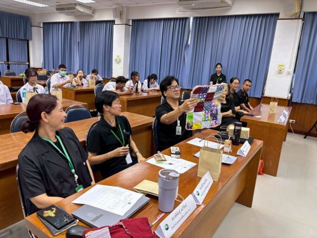 LINE_ALBUM_รูปกิจกรรมงานประกวดสิ่งประดิษฐ์วันที_260618_222