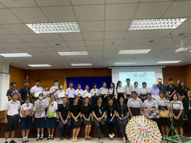 LINE_ALBUM_รูปกิจกรรมงานประกวดสิ่งประดิษฐ์วันที_260618_322