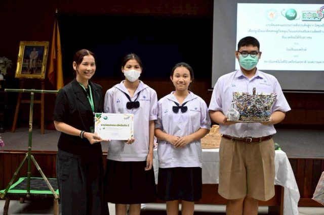 LINE_ALBUM_รูปกิจกรรมงานประกวดสิ่งประดิษฐ์วันที_260618_364